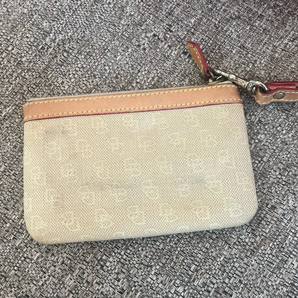 ❣️Dooney&Bourke Vintage Classic Logo Print Wristlet❣️ - Picture 3 of 7